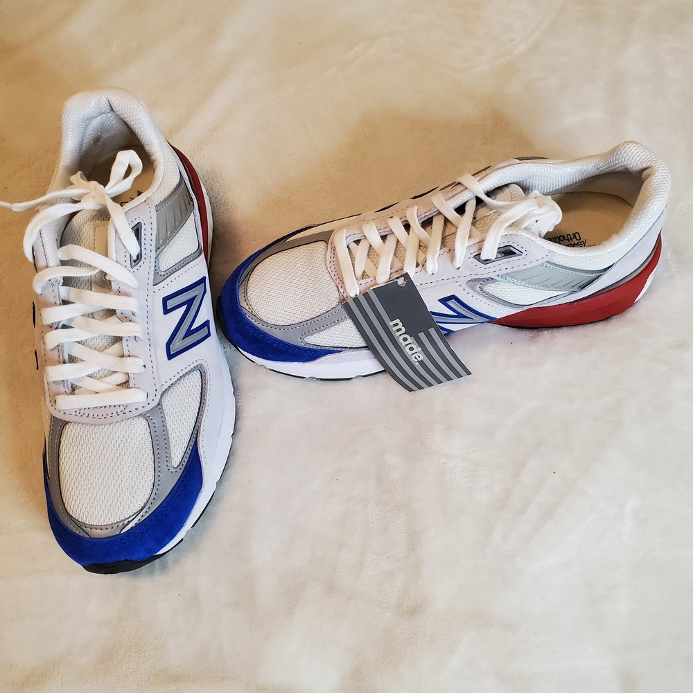 New Balance Men's 8.5, Euro 42 990 V5. Made In The USA. Brand New, Never Worn.